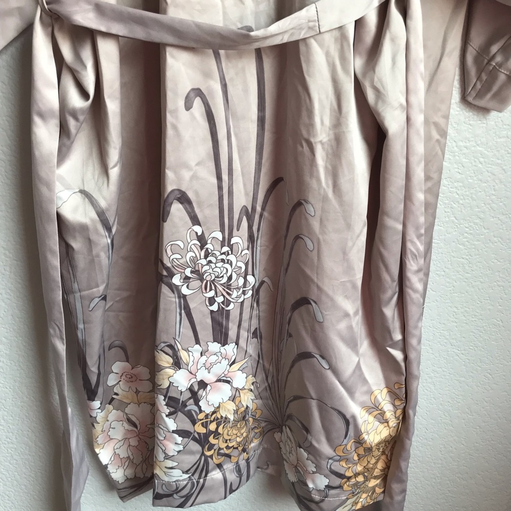 H&M Floral Robe - Picture 6 of 7